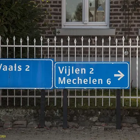 Einrade לינה וארוחת בוקר 3*