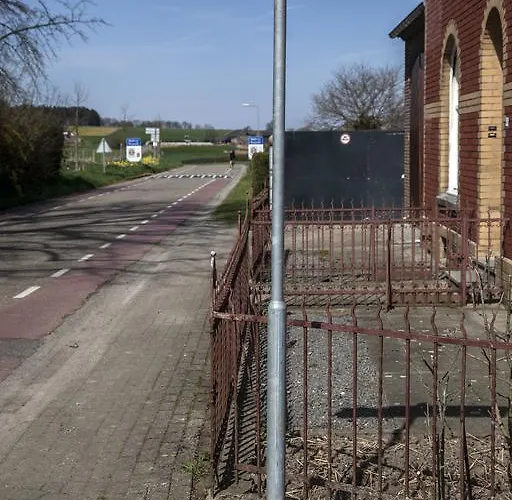 Oda ve Kahvaltı Einrade 3*